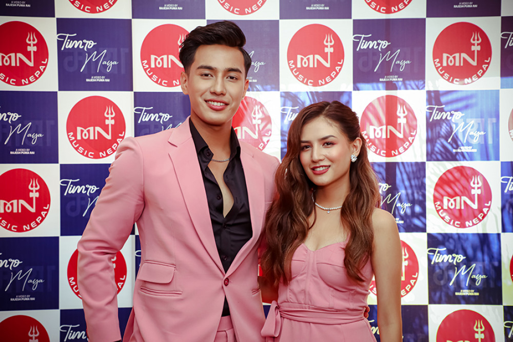 चर्चाको लोभमा प्रेम सम्बन्ध स्विकार गर्दैनन कलाकार