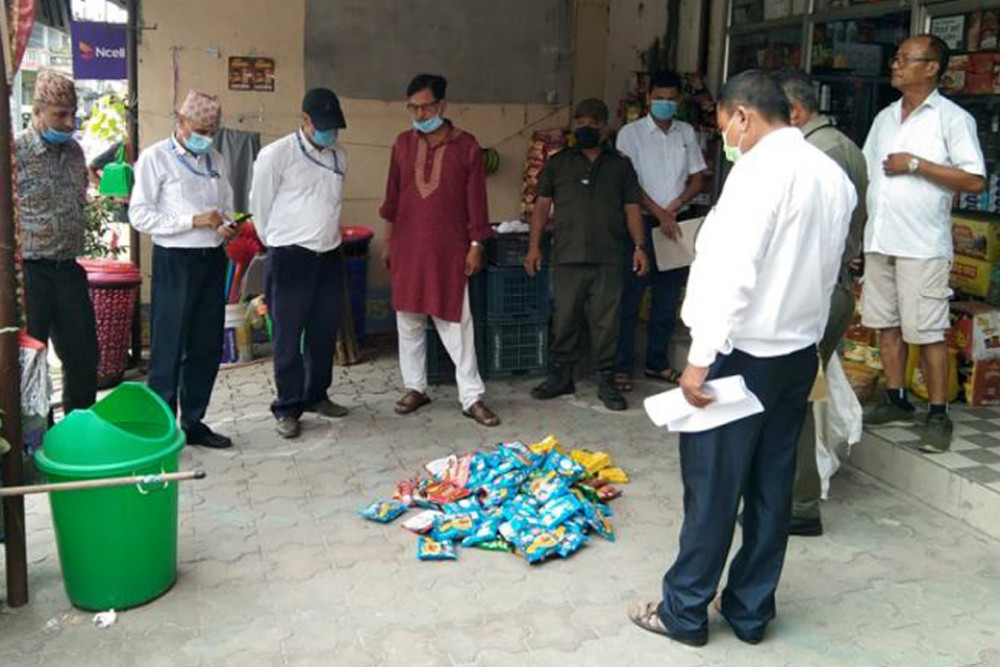 काँकरभिट्टाबाट म्याद गुज्रिएका सामान जफत