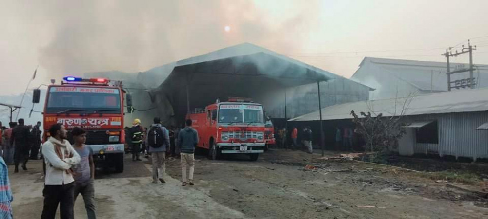 कन्काई प्लाई फ्याक्ट्रीमा आगलागी, ५ करोड बढी क्षति भएको अनुमान