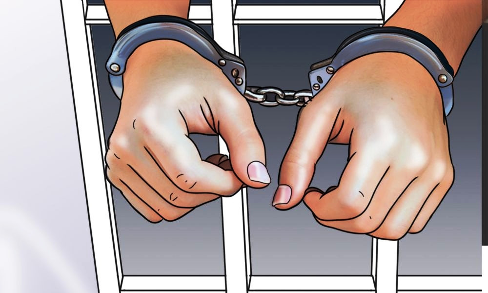 लागूऔषधसहित ४ जना पक्राउ