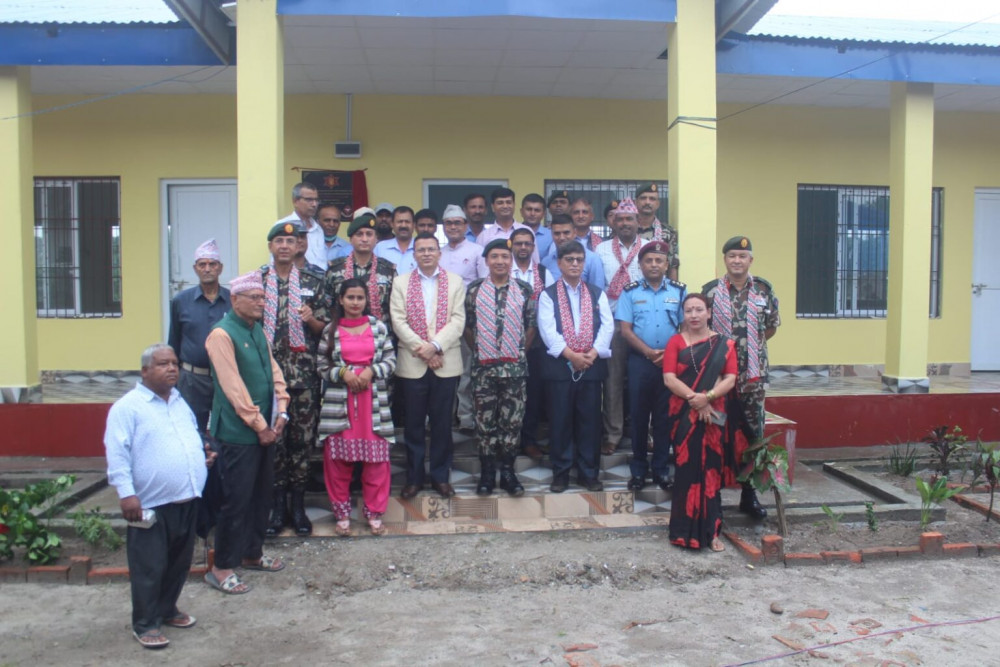 नेपाली सेनाद्वारा विद्यालय भवन हस्तान्तरण