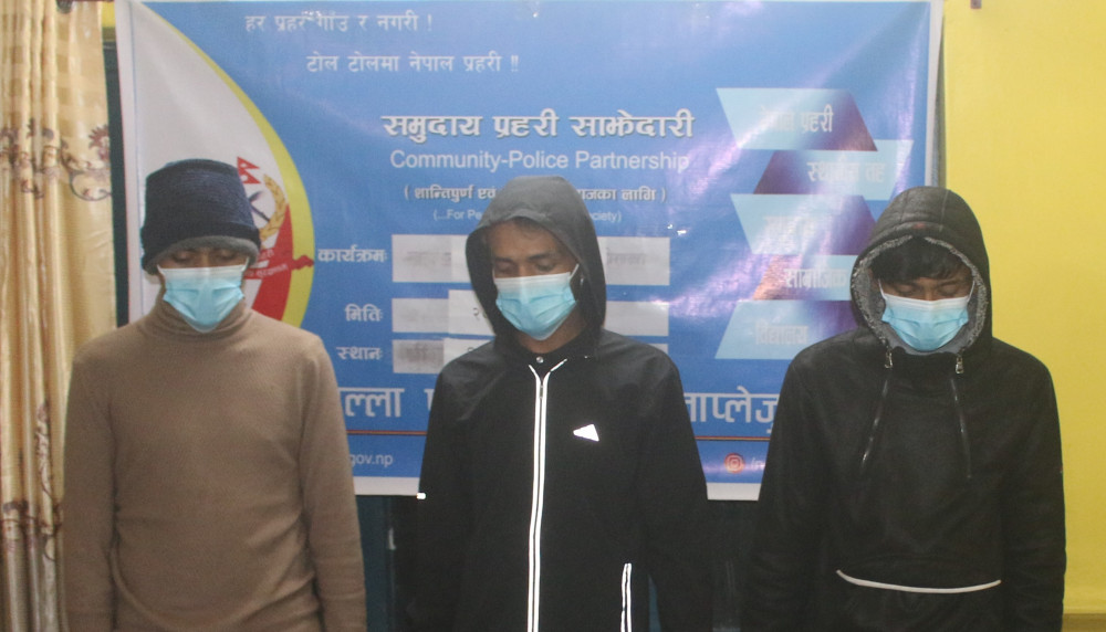 ताप्लेजुङ मनि ट्रान्सफर डकैतीमा संलग्न झापाका २ सहित ४ जना पक्राउ