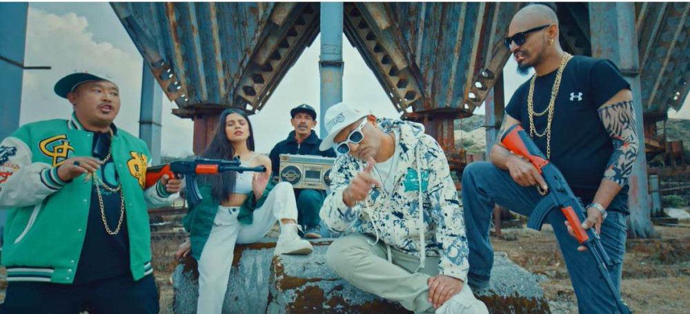 कुमार न्यौपानेले ल्याए ‘मेरी स्वास्नी पोइला गई’ (भिडियो)