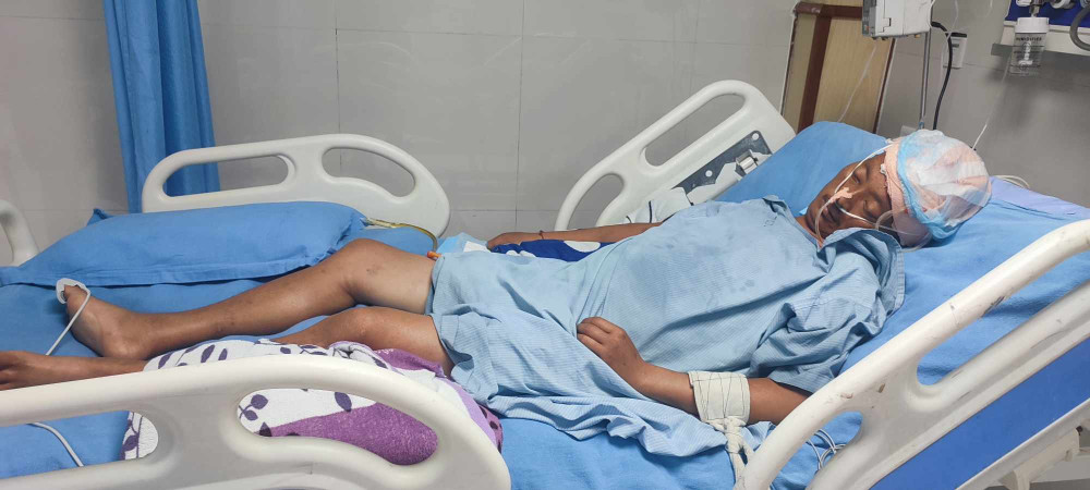 मस्तिष्कघात भएका मेचीनगरका संजोगलाई आर्थिक सहयोग गरिदिन अपिल