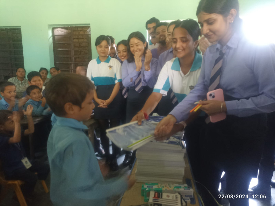 पशुपतिलाई लिङकनको शैक्षिक सामाग्री सहयोग