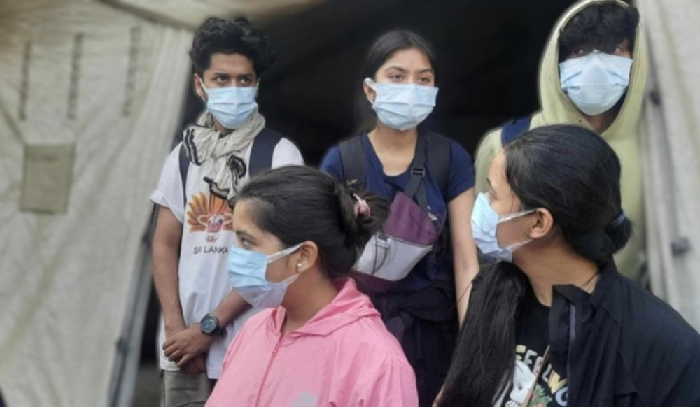 कीट विश्विद्यालयका २० विद्यार्थी काँकडभिट्टाबाट नेपाल भित्रिए