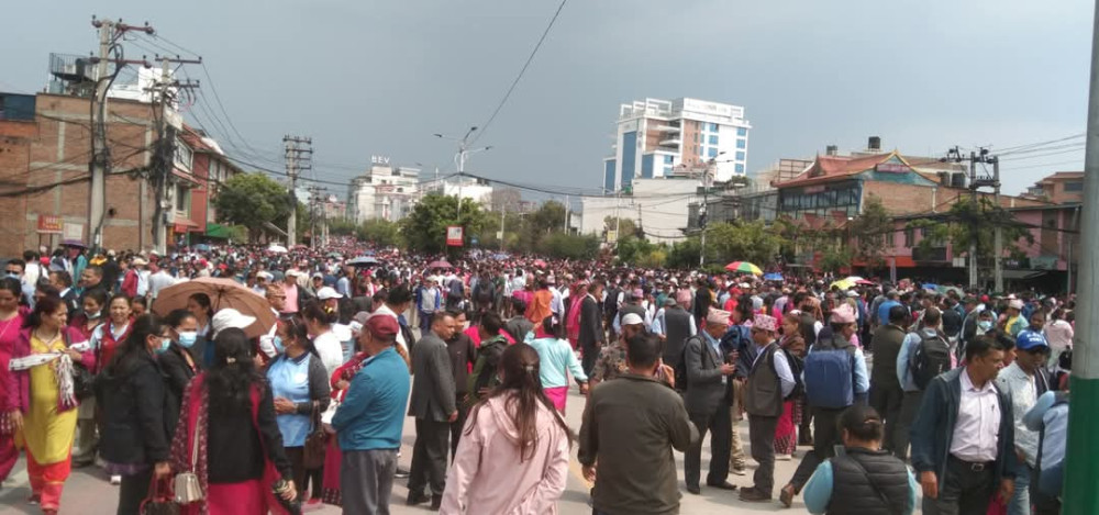 १६औं दिनमा सडकमा शिक्षकको आँट, माग पूरा हुने छैन छाँटकाँट