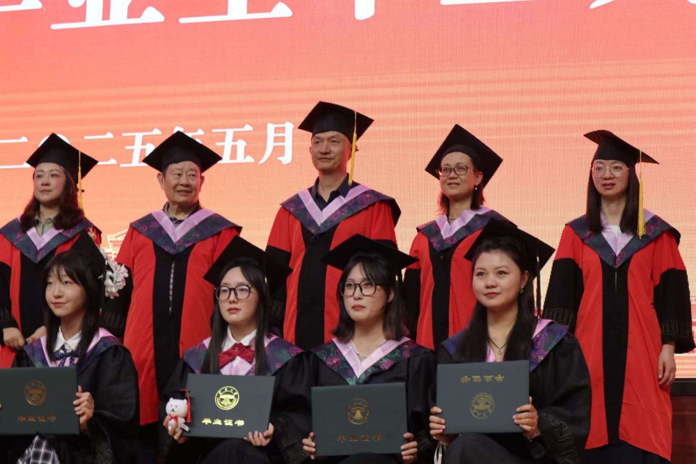 नेपाली भाषामा एमए गर्ने चिनियाँ विद्यार्थी दीक्षित