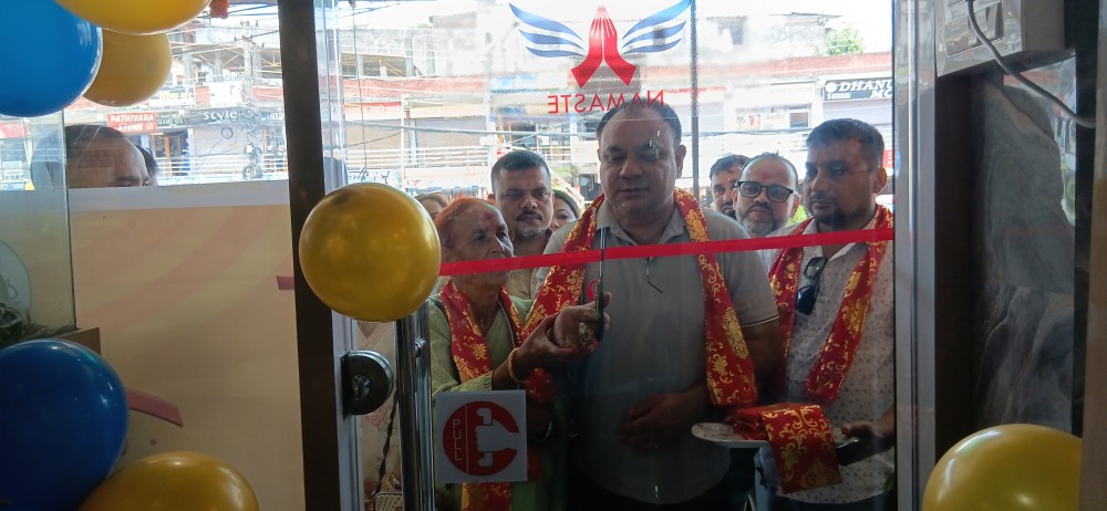 'पेट'का पारखीहरुका लागि बिर्तामोडमा खुल्यो लुक्स केनल एण्ड फिस मार्ट