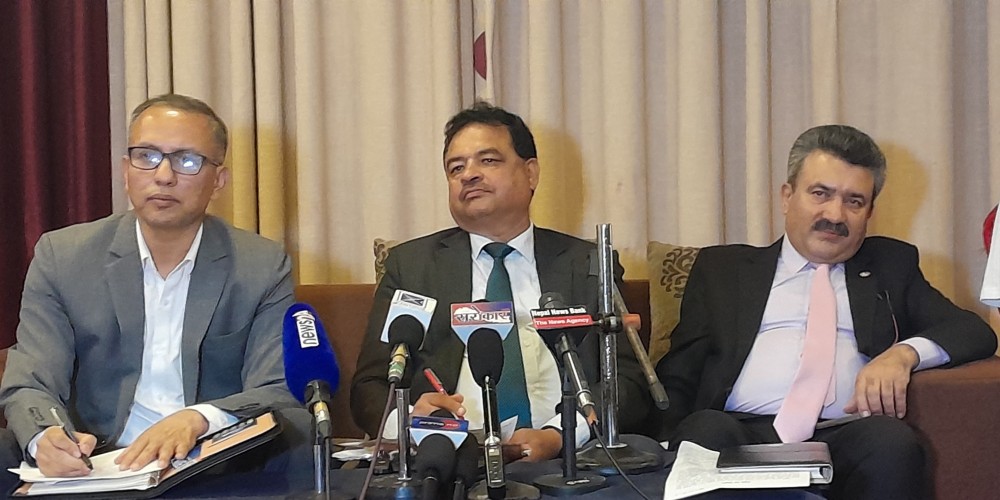 ‘पूर्ण छात्रवृत्ति’ हटाउनु पर्ने माग सहित आन्दोलनमा निजी विद्यालय सञ्चालक