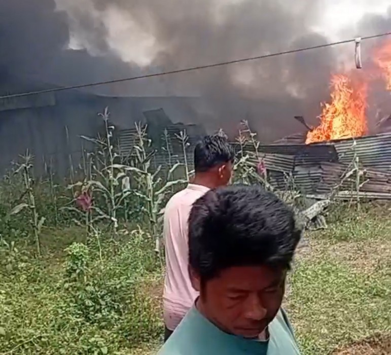 सिरक गोदाममा आगलागी हुँदा ६० लाखको क्षति