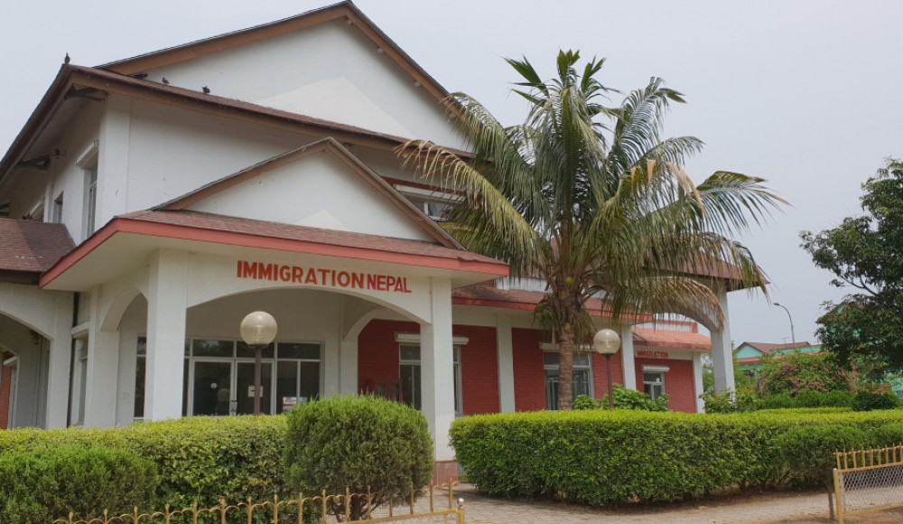 काँकडभिट्टा नाकाबाट ७६४२ पर्यटक भित्रिए